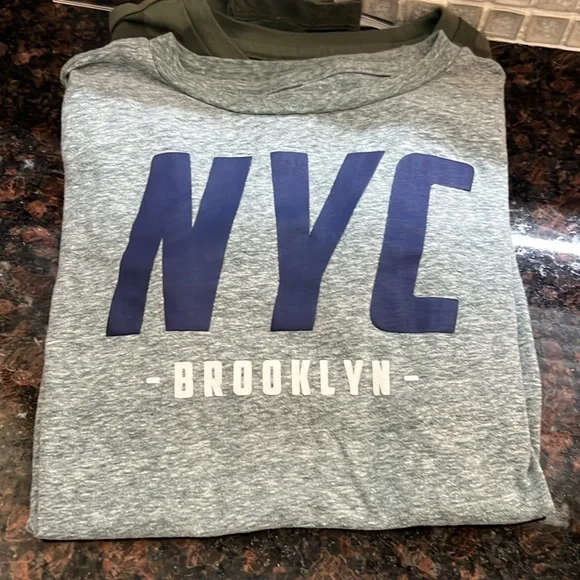 Boys shirt bundle size small 6/8. Gently used. Great price ⭐️ - Picture 8 of 9